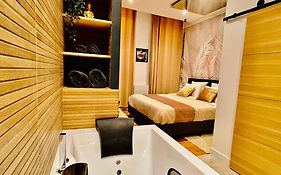 Suite Cosy Jacuzzi Troyes - Secrets D'Ana